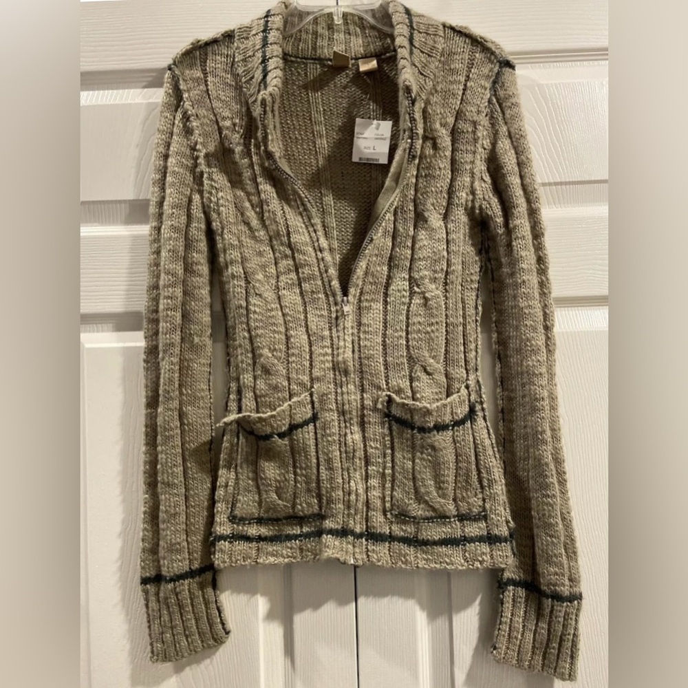 BKE BUCKLE Zip Up Women's Long Sleeved Tan Cardigan In Size Large
